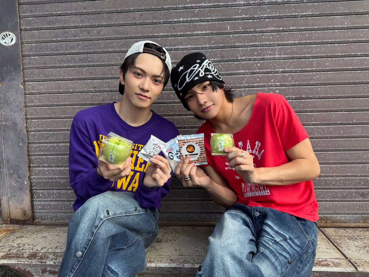 aoen_members's tweet photo. 鳥取!!!
二十世紀梨🍐白バラコーヒー☕️
のどぐろ🐟
とても美味しかったです!
本日は岡山☀️ みんな待っとるで🐯🐰
#aoen_青のはじまり
#aoen #アオエン #雅久 #GAKU #礼央 #REO https://t.co/lOVmwMGDTq
