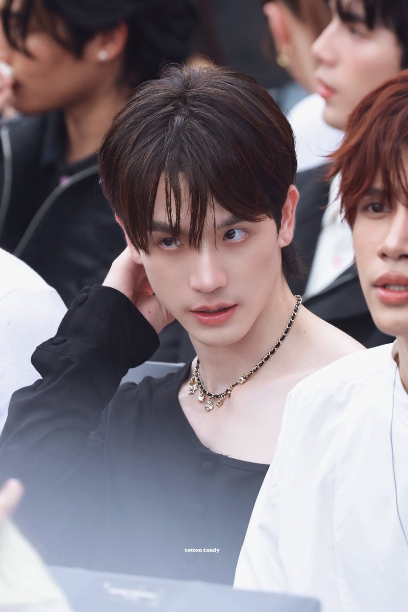 Ratiya71200395's tweet photo. จริตอะไรของยัยหวมวยวะเนี่ย...คันหัว

#ELLEFASHIONXNOUR
#bosstong
#tongtong
#bossirr https://t.co/lbyXPV97Z2