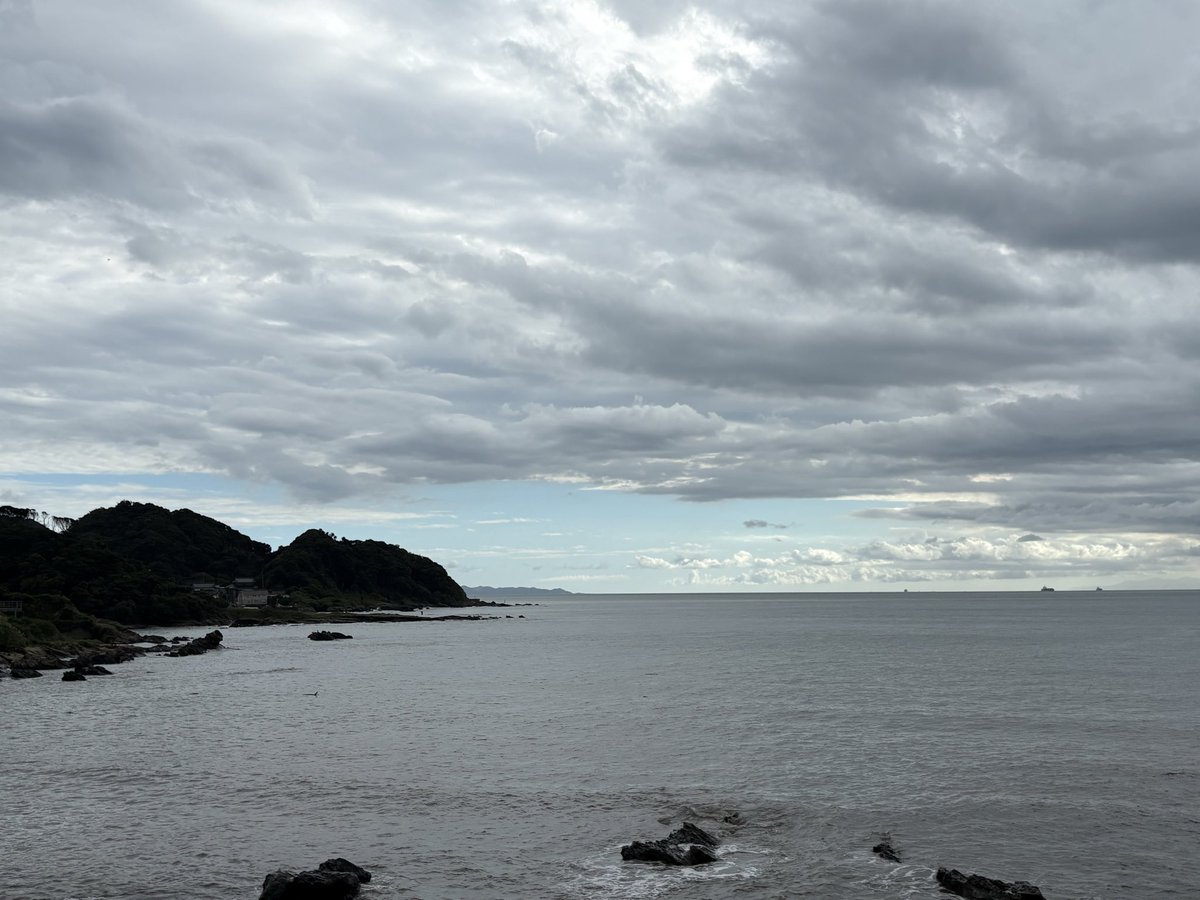 Oi4Kq's tweet photo. 台風一過🌀
昨日は海を見に🌊
渋滞すごくて着いたら夕方だったw https://t.co/4a8R3xpxAh