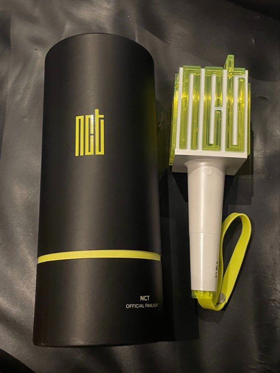 Ppwpalm17's tweet photo. ส่งต่อแท่งไฟ nct dream ver 1 💚
ใช้ไปครั้งเดียวถ้วน ไม่มีตำหนิมีของครบ
Ver.1 - 500 รวมส่ง 
สนใจหรือยากดู���พิ่มเติม Dm / เมนชั่น 
#ตลาดนัดnctdream #ตลาดนัดnct #ตลาดนัดnct127 #ตลาดนัดอซท https://t.co/Pnqgepsdjg