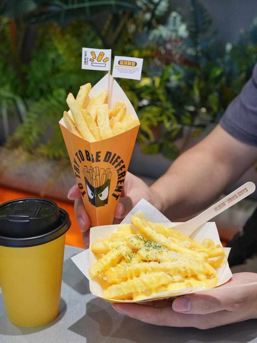 AndreeBrumet's tweet photo. Treat your taste buds to the best snacks today!  Sharing my go-to crispy fries and icy soda with friends—snuggles and munchies make perfect vibes. #SnackTime #ShareTheJoy， https://t.co/C1osh3vU8U