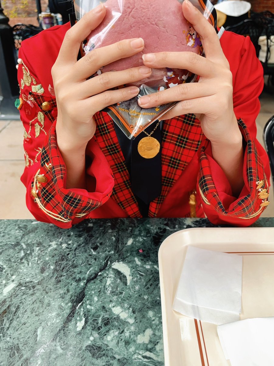 umi_ichigo's tweet photo. インパ！！！⚔️とボンボ二です！！！
今日はちゃんと写真あげます！！！

 #Dハロツイステ仮装 https://t.co/0HuyxCQGFo