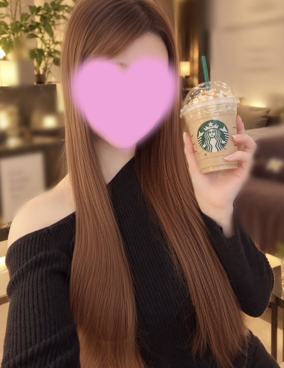 Rara_seiiki's tweet photo. おはよう☀️☀️🤍🤍
フラペチーノは苦手だった😭ᩚ😭ᩚ https://t.co/C90Lz8yTMy
