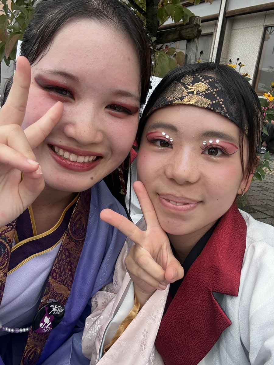 marry_yosakoi's tweet photo. 大好きな人達と今回も写真撮れて幸せでした✨💞

らむちゃん何気に初2ショな気がする､､､？縁火めっちゃかっこよかったな🔥🔥

#よさとせ歌舞輝
#TEAMSAKURA 
#縁火 https://t.co/2MZthXfB3Y
