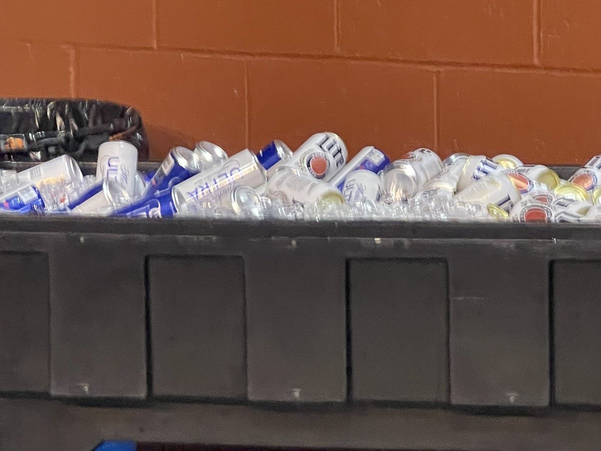 JeffKerrPHL's tweet photo. Beer and champagne of choice tonight. 

#Phillies https://t.co/3q6DIPfLxq