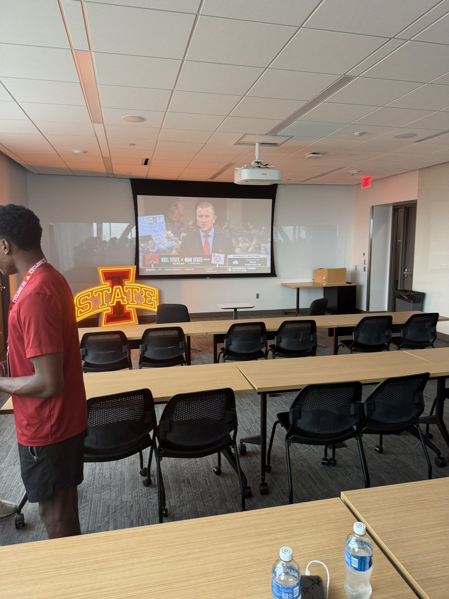 NoahRath2028's tweet photo. Thank you cyclone football for having me. Amazing energy, facilities, and fans.
@Coach_Roehl @CycloneFB @ISURogers3 @CoachACalcutta https://t.co/kvHWQ4HJfU