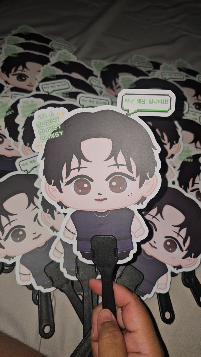 chaniechan66's tweet photo. "Alo akak akak, nnti yg dpt aku tlg jgn dibuang iyh, kasihan mmhku memasang sticknya sampe tangannya memerah huft😔" — with love, pleman kicik

Sampe ketemu tgl 3 nnti yhh🤣👋🏻
⏰️ &amp; 📍TBA di hari H https://t.co/Wgfu9aae84