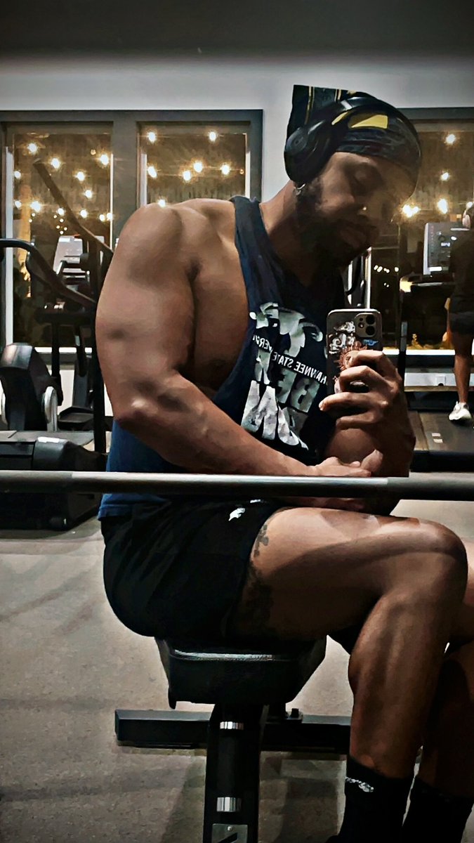 C_Apollo_'s tweet photo. And in the end, all i learned was how to be strong alone… https://t.co/YAoTQszuQf