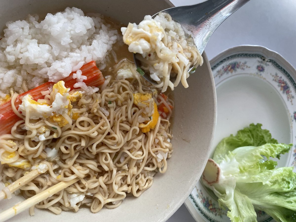 JNcvmkjscfx's tweet photo. กินแบบนี้ง่ายๆ https://t.co/aQVk49NmlZ