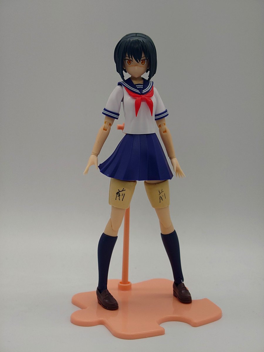 pin_vise's tweet photo. 臓物ブチ撒け子ちゃんばーじょん２

今回は創彩ベースなので30MSベースの過去作から流用できるパーツはほぼ無いのでほぼ新規作成

創彩ボディと30MS頭はジョイントの径が異なるため要移植加工。太もも部ロール軸が無いので武装をどう接続するかが肝。

さぁここから細部を寄せて行くよ https://t.co/mOc0aUXE3x