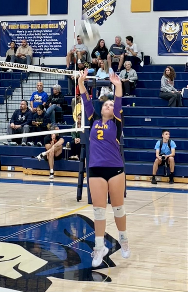 avoneaglesvball's tweet photo. Congratulations varsity on a great win! https://t.co/NtZCqJ61Df
