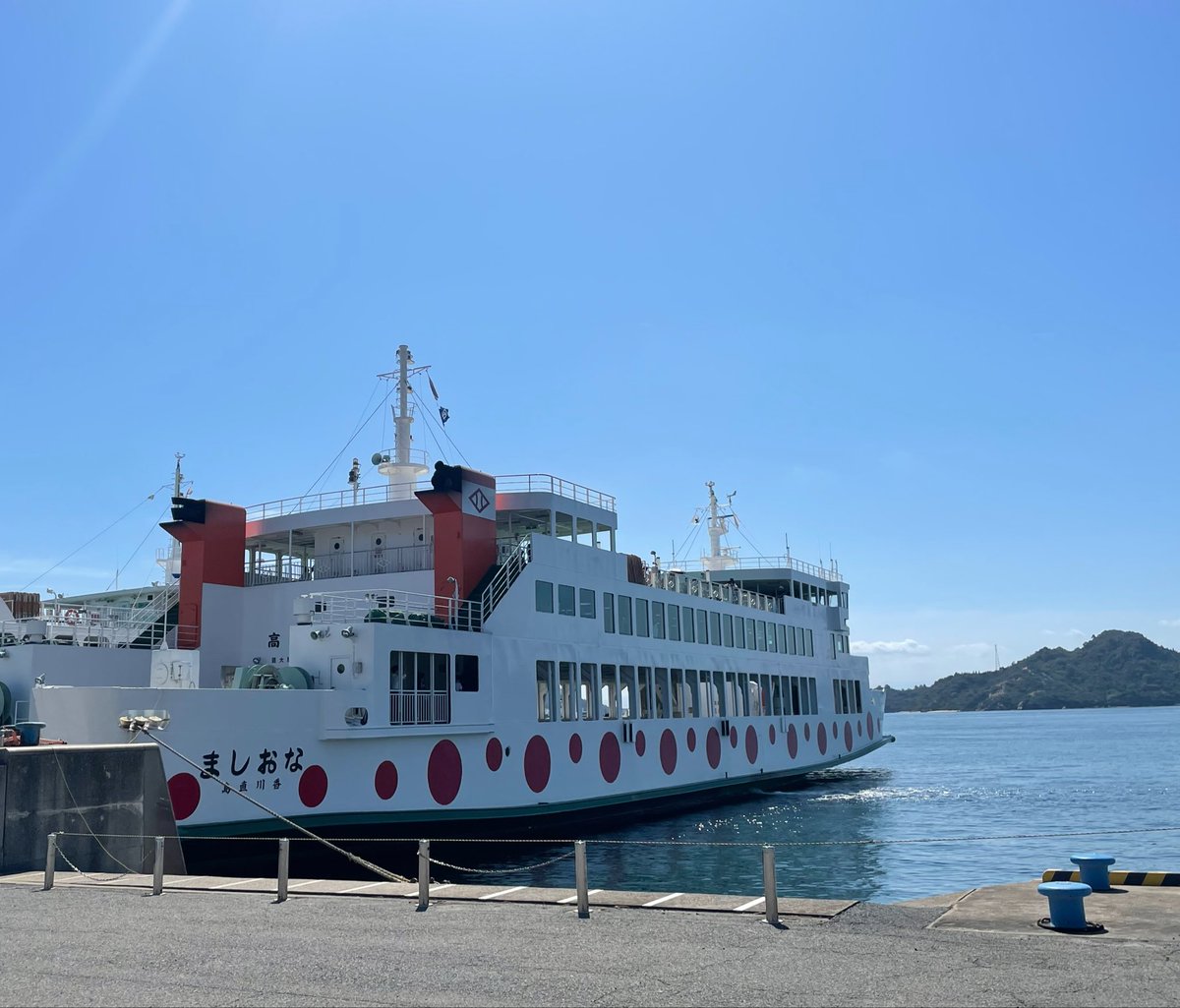 Emteror's tweet photo. フェリー⛴️ https://t.co/dpPVTYQXPd
