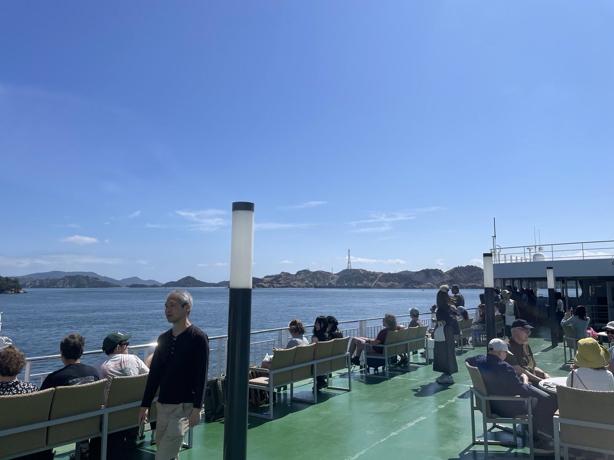 Emteror's tweet photo. フェリー⛴️ https://t.co/dpPVTYQXPd