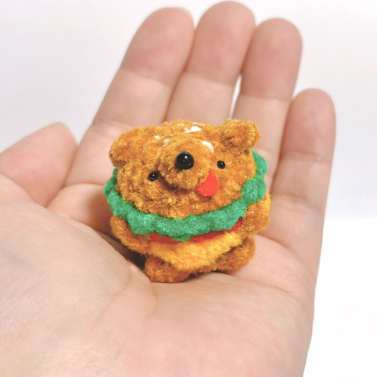 zajisheep's tweet photo. 明日9月24日(木曜日)21時よりハンバーガーいぬさんを販売開始予定です🍔🐶

展示中の作品ページはこちら
▽▽▽
https://t.co/2kSdCdi9bE https://t.co/0xXU1T58JM