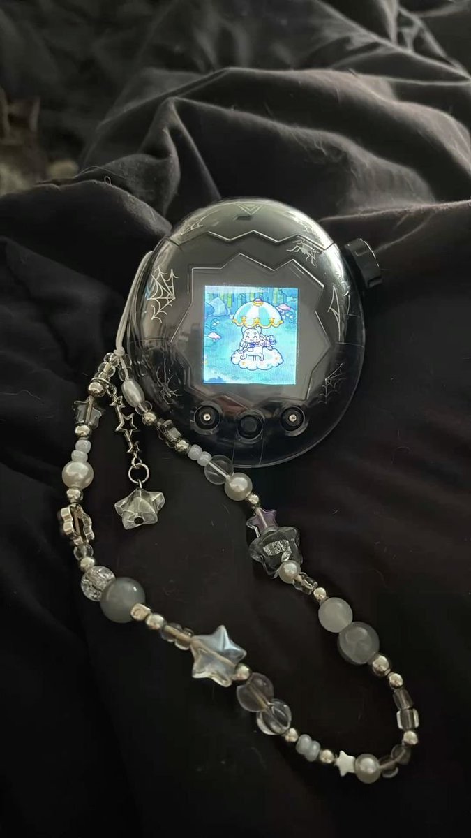 brewedseraph's tweet photo. I've chosen a new simple accessory for my firstborn, I could stare at them all day If money wasn't necessary to life. I want all of the prayers and blessings of Virgo for lessapantchi to grow healthy. https://t.co/wHmIks9HQ4