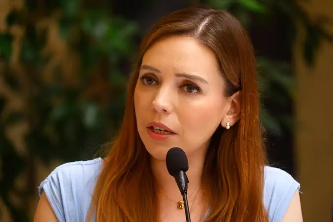 PiensaPrensa's tweet photo. Caso Camila Flores podría sumar más delitos , según reportaje de T13.

https://t.co/wEwLaxCRvn https://t.co/5avGfAVemY