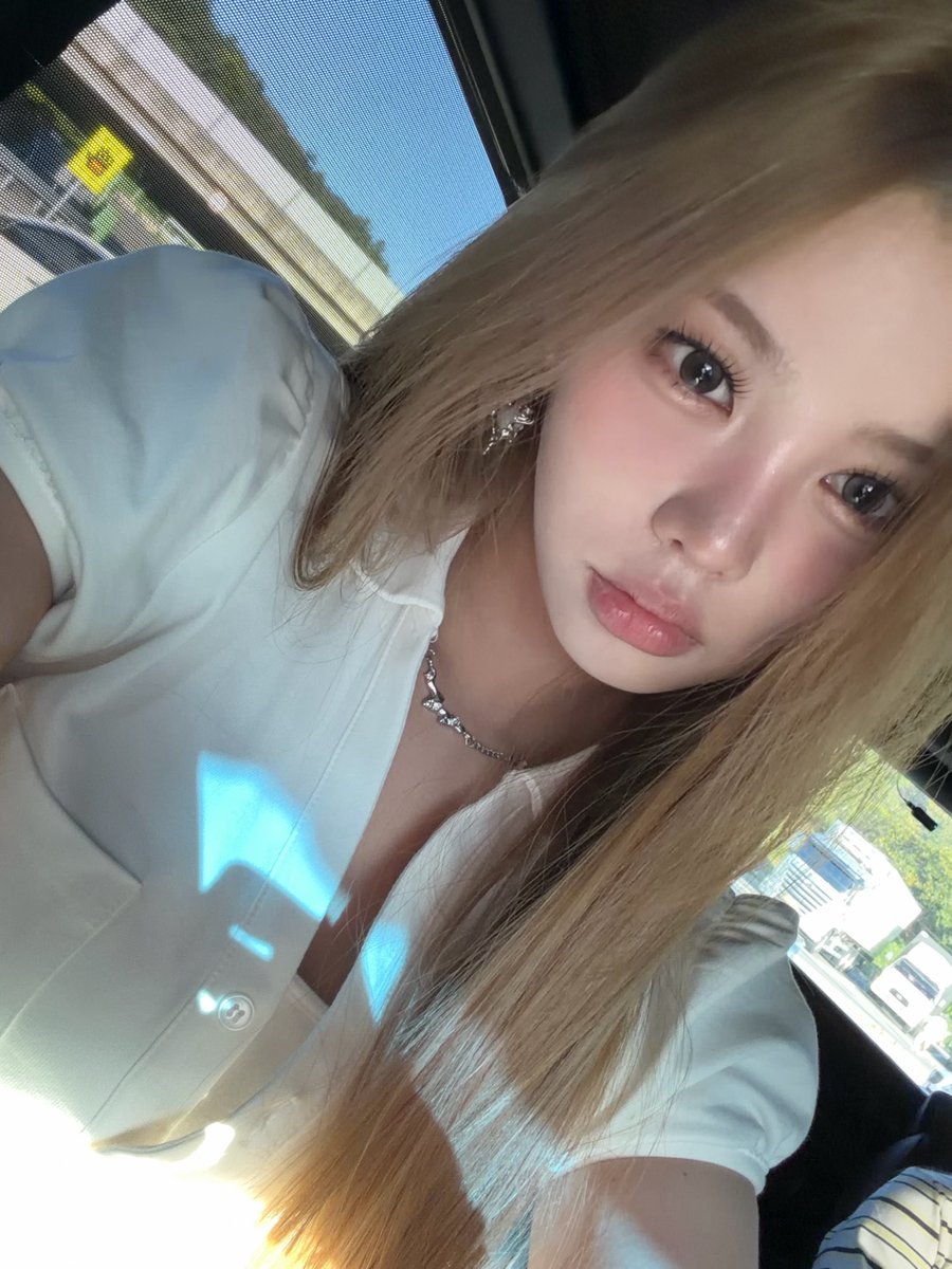 hiipe_princess's tweet photo. 여름 잘 가 

#HIIPE_Princess #하입프린세스 #ハイププリンセス #ハイピー
#AWA #YUJU https://t.co/bv8W3GchK4