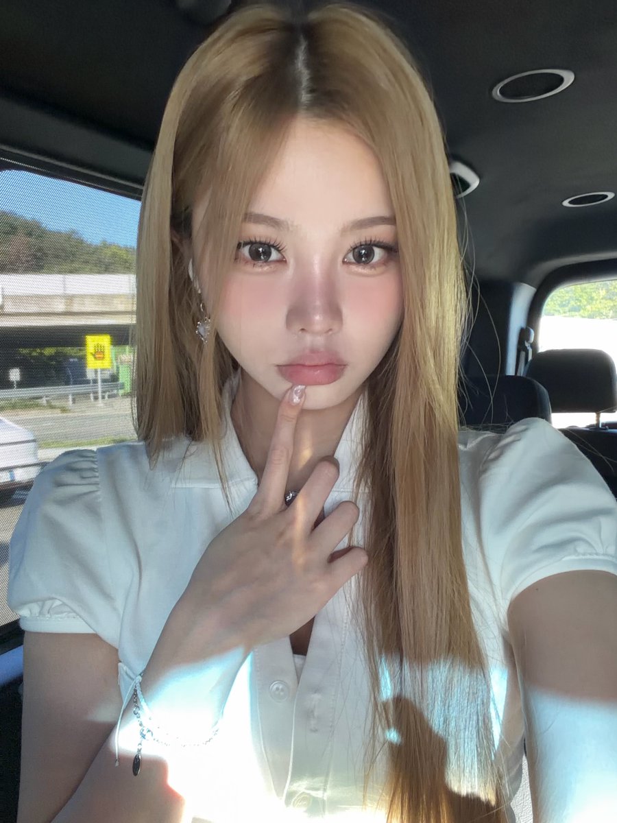 hiipe_princess's tweet photo. 여름 잘 가 

#HIIPE_Princess #하입프린세스 #ハイププリンセス #ハイピー
#AWA #YUJU https://t.co/bv8W3GchK4