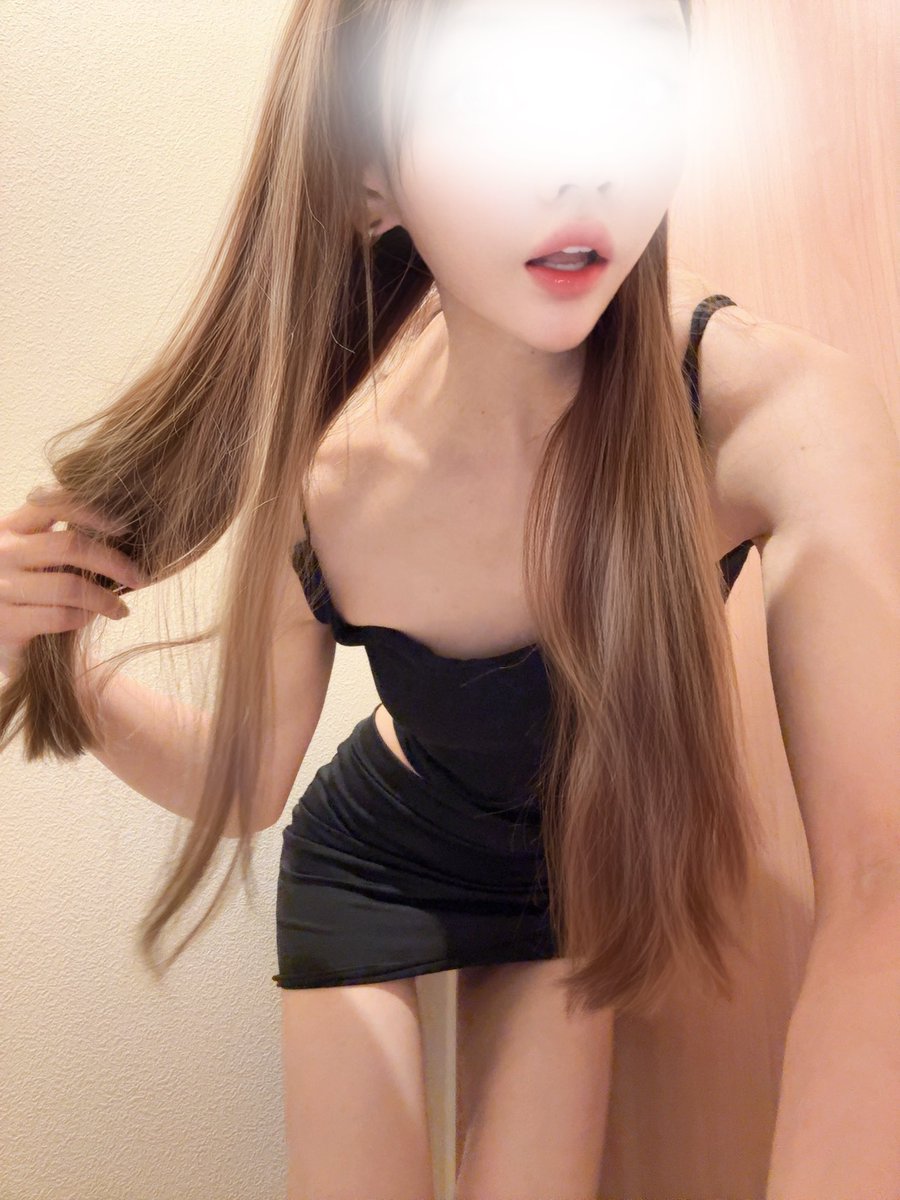 pp8i3's tweet photo. みーつかっちゃった👅🖤 https://t.co/Z27IB55PUn