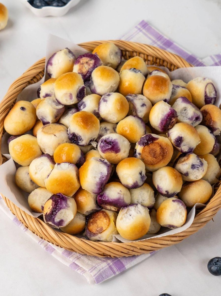 Sukmawati111262's tweet photo. Just tried @LocalFarm's fresh wild blueberries—bursting with natural sweetness, no weird aftertaste, perfect for morning oatmeal or straight snacking! 10/10 would recommend , https://t.co/ezaXix11Xk