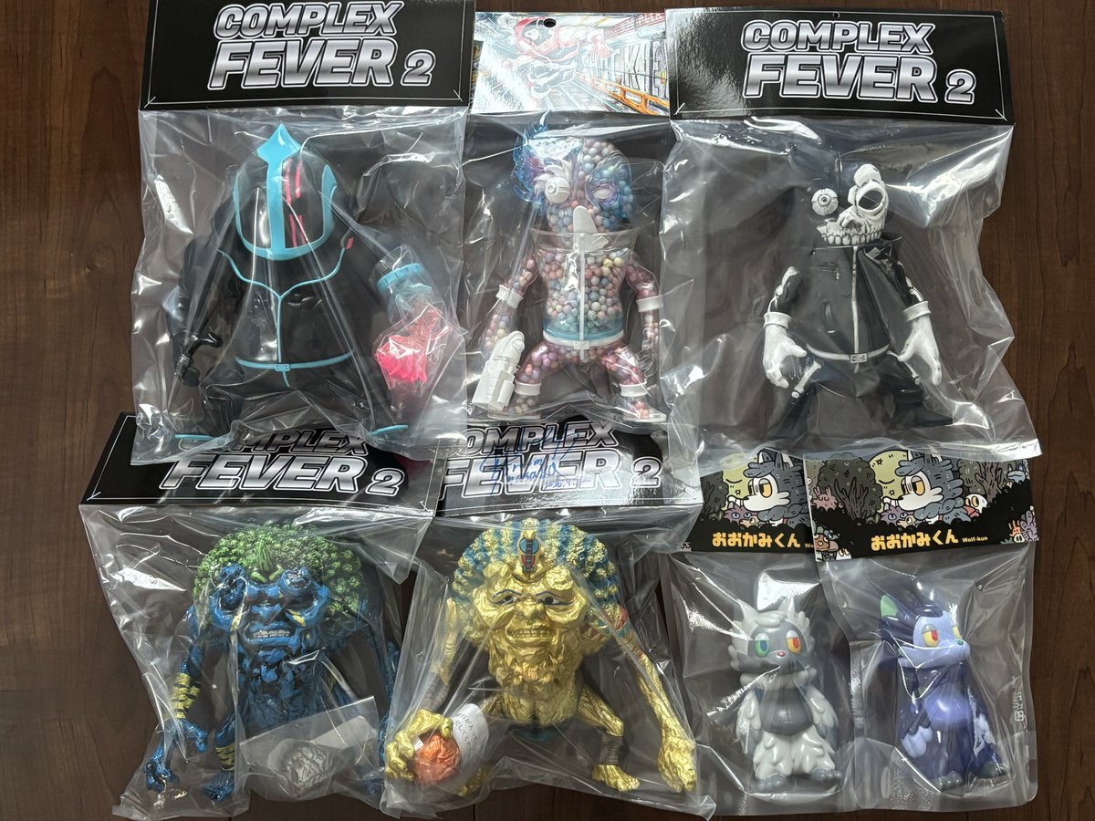 Kin29ataru29's tweet photo. ソフコンvol.10の戦利品✨✨✨
コッツアイとバブルガムをゲットできたのは超嬉しい😁サインもありがとうございました！
#ソフコン #studio24 #コンプレックスくじ #あらいきりこ #おおかみくん https://t.co/nTiXzD7vFA