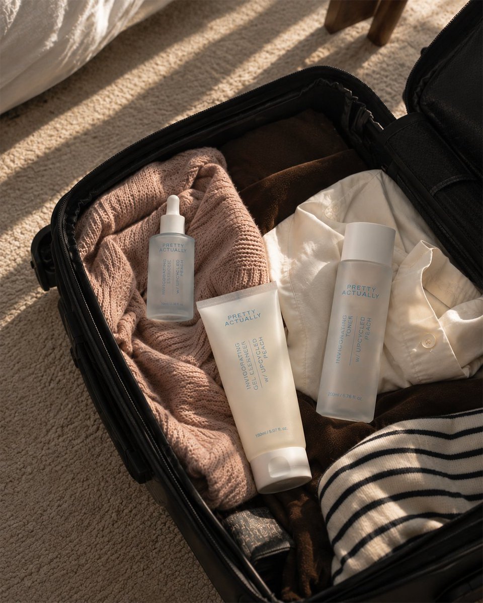prettyactually's tweet photo. 連休中も、私のスキンケアルーティンは変わらず🧳
旅立つワクワク感の中でも、毎日のスキンケアは欠かせませんから。

PRETTY ACTUALLY Peach 3 STEPと一緒に、
旅行先でも慣れ親しんだデイリールーティンを続けてみてください。

連休中も軽やかでしっとり、
毎日楽しめるピーチスキンケア🍑

※ モモ果実水、モモ果実エキス（すべて整肌成分）

#PrettyActually #旅行スキンケア #アップサイクルビューティー #ヴィーガンスキンケア