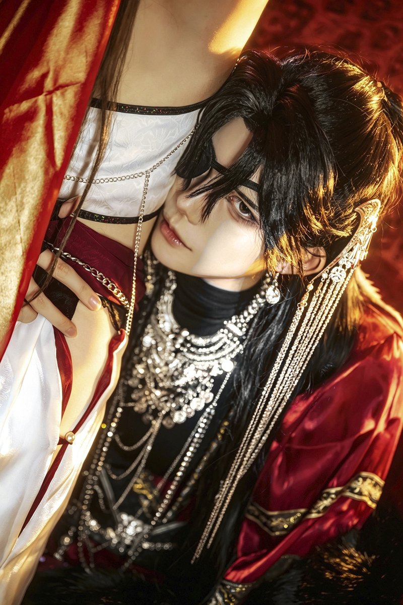 cakecastella's tweet photo. 「我若是喜歡什麼，心裡就再也容不下別的，永遠都會記著，一千遍，一萬遍，多少年都不會變。」
-
#tgcf #天官赐福 #花怜 #heavenofficialsblessing #花城 https://t.co/534ovBrcXZ