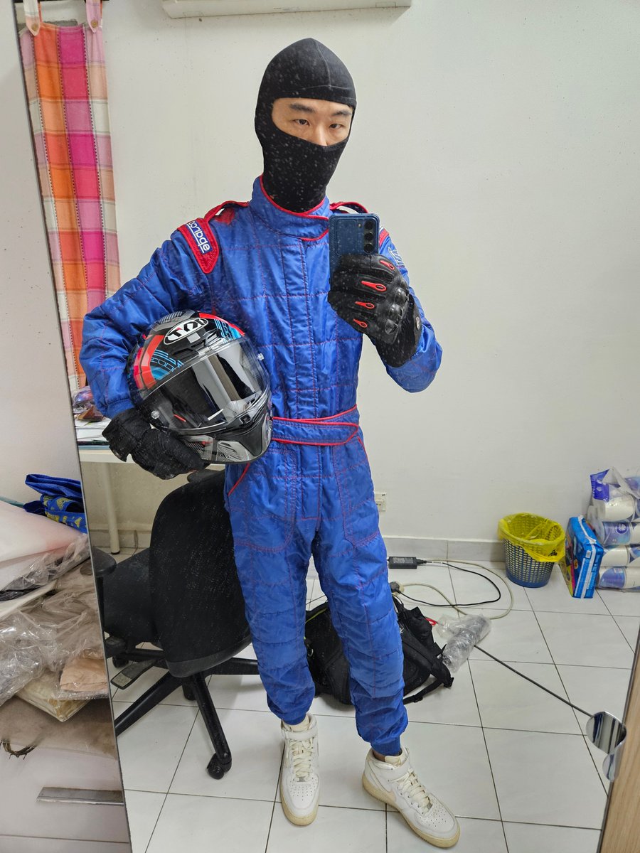 mtrackies86's tweet photo. Mismatched gear, but oh well https://t.co/cRepY9fVDP