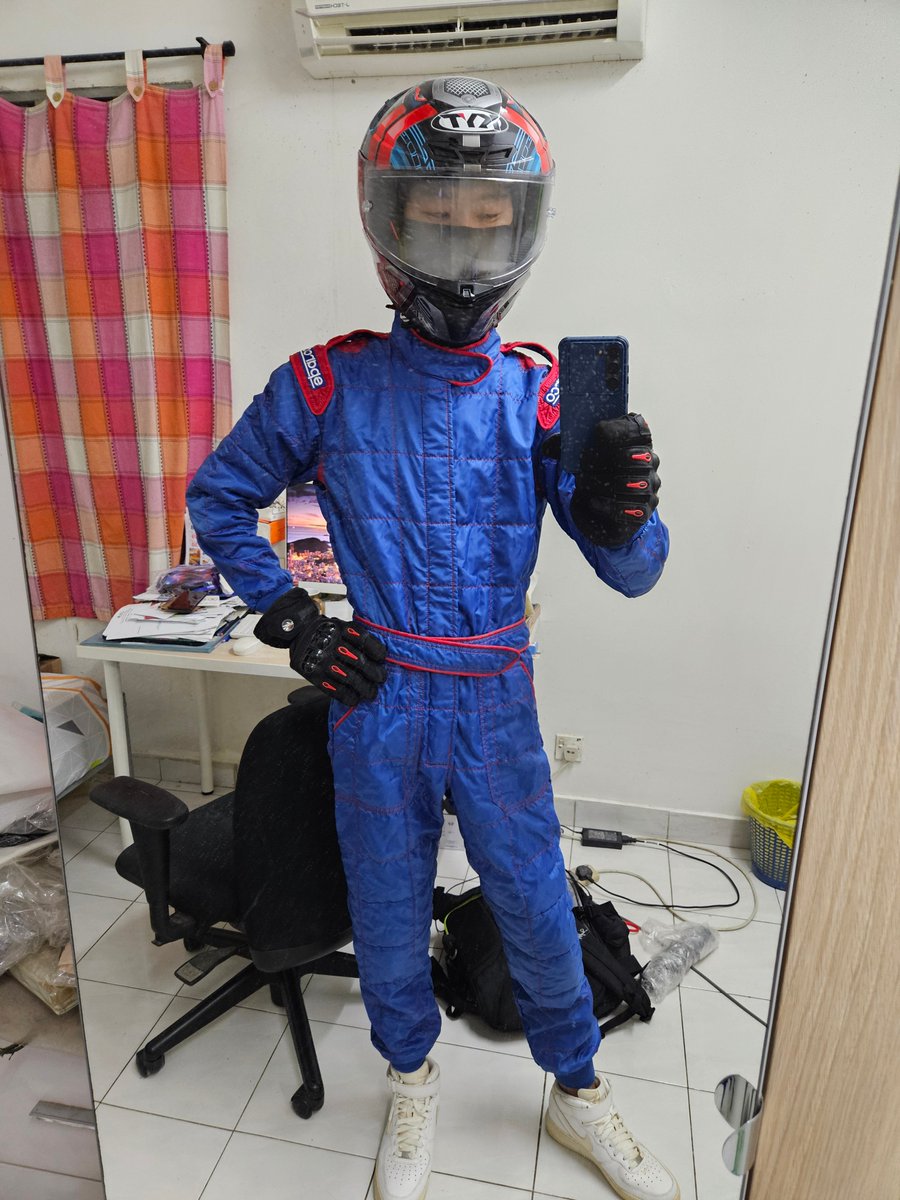 mtrackies86's tweet photo. Mismatched gear, but oh well https://t.co/cRepY9fVDP