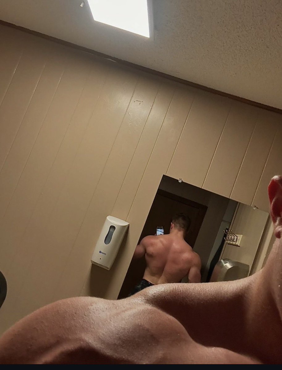 masterrayan200's tweet photo. Where are you slaves are you ready to serve "Keep staring. You'll never be the standard. 👑"#findom #master
#straightmaster #slave #moneyslave #drain #cashslave #atm
#cashmaster #findom #finsub #serve #alpha #domination #drain #obey #drainedwallet #slaves https://t.co/wc6L8N34UF