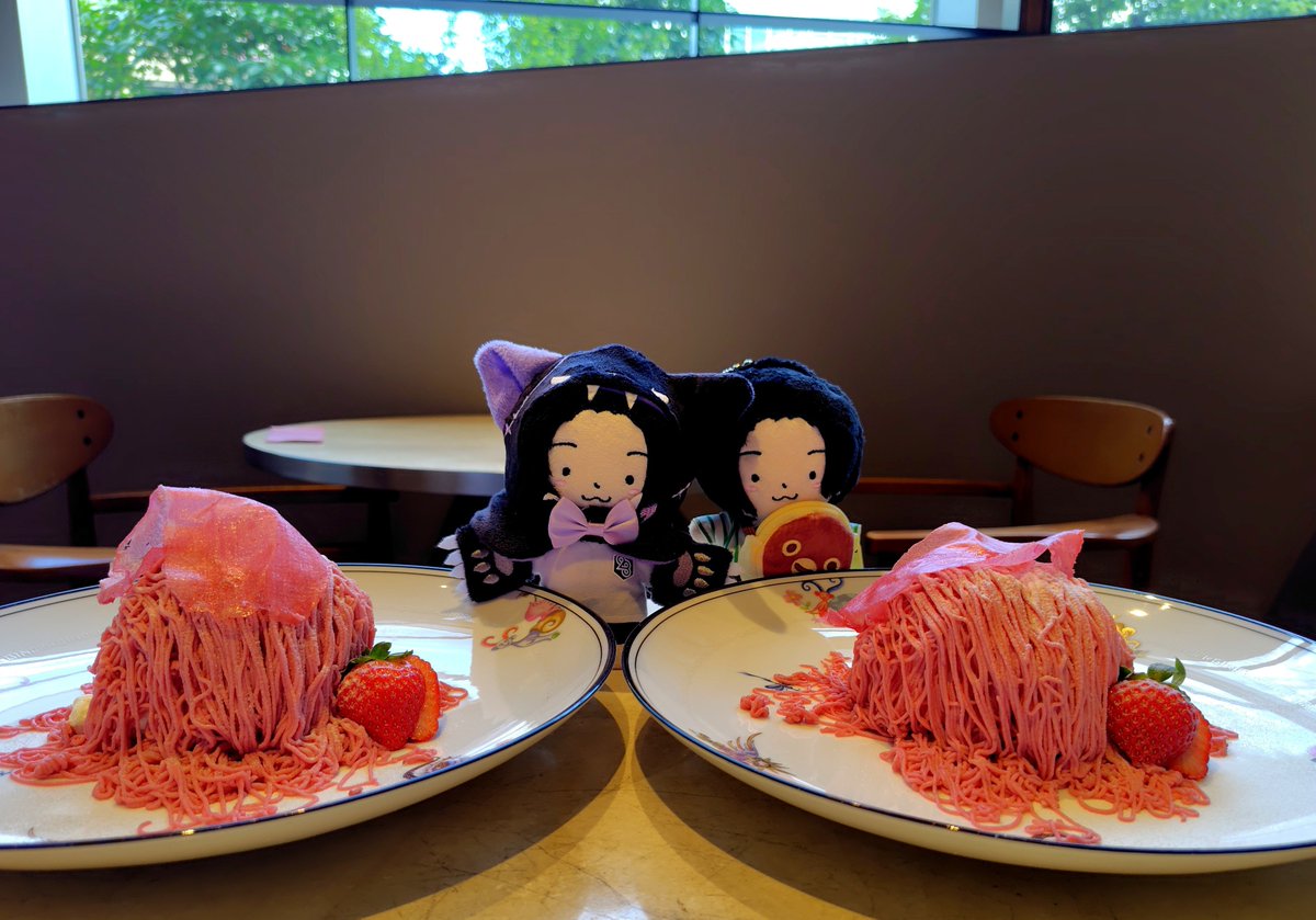 duffy_69_s's tweet photo. 友達とミニふみたかくんとカフェいってきた🍓 https://t.co/zAoOlLz28E