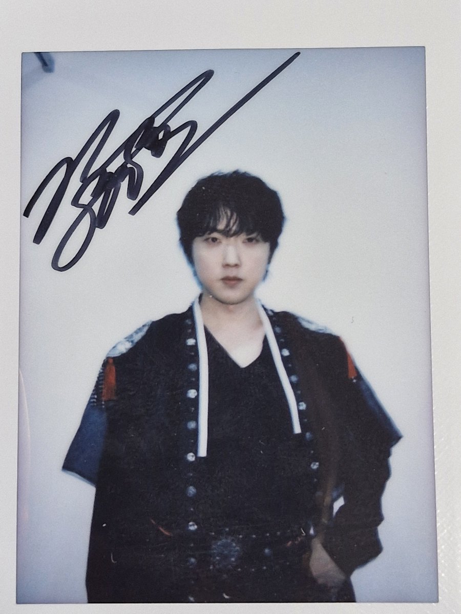 djffnransml's tweet photo. 창귀 댓글 이벤트 당첨포카 🫰
좋은건 함께 봐야한다고 배웠습니다
최고의 명절 선물입니다 🙇‍♀️ https://t.co/xW4SG3A2IC