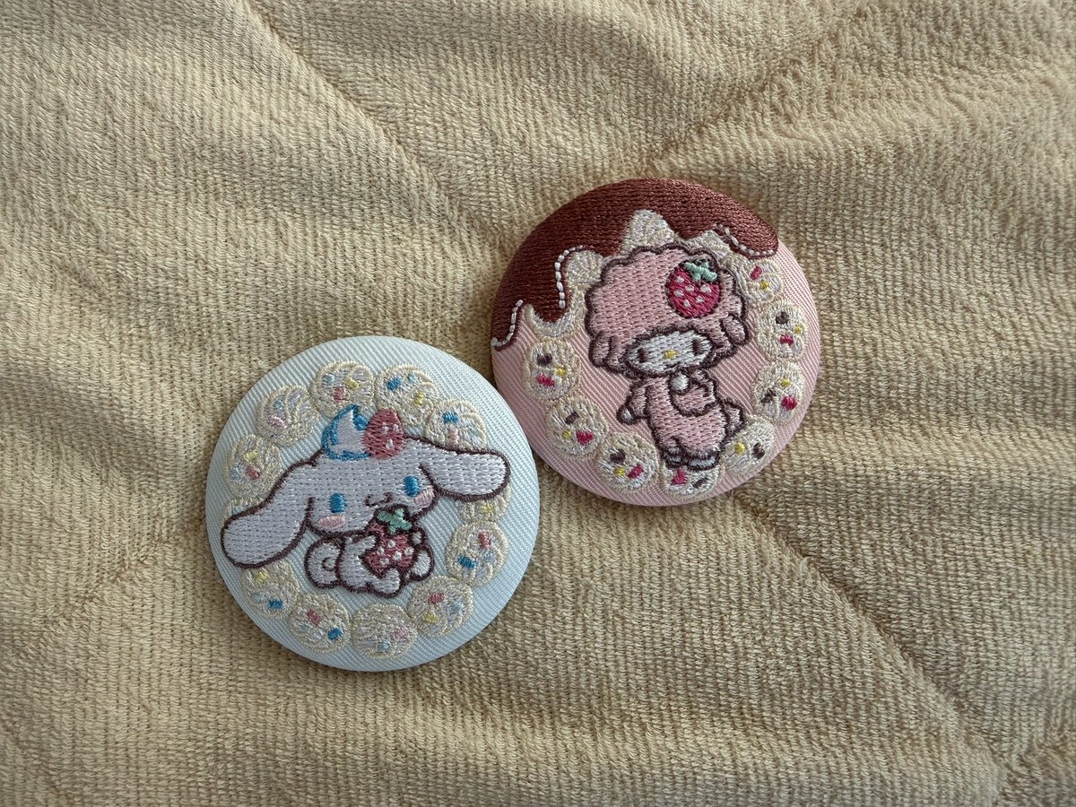 bear_314's tweet photo. サンリオ 刺繍缶バッジ

【求】こぎみゅん
【譲】シナモン マイスウィートピアノ（ピアノちゃん）

📮のみ。まとめてのお取引優先
dmまたはリプライお願いいたします💭ྀི https://t.co/K0FGFkviNB