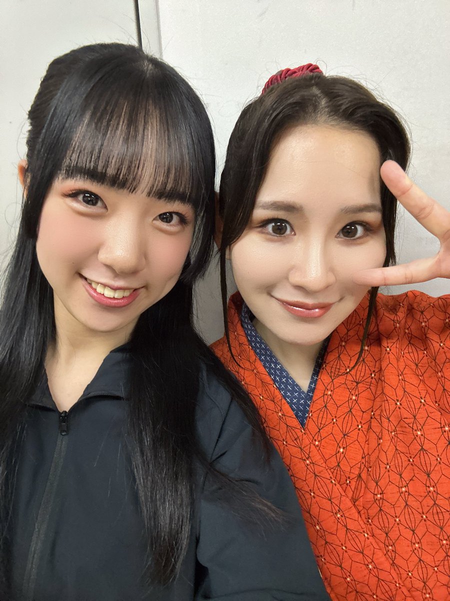 azukikato's tweet photo. #朧ミュ2026 #朧炎ノ刻
A班三尾さん、まちゃさん、ともみさん、こんどうたくまさんと📸 https://t.co/pxvkwXnCpw