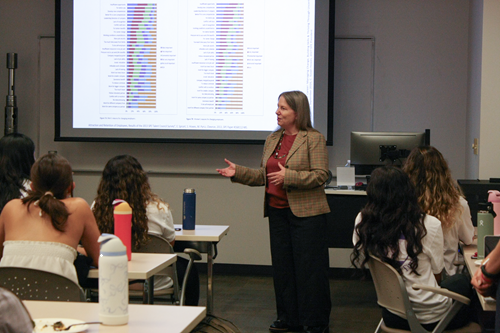 CSusanHowes's tweet photo. I returned to the The University of Texas at Austin last week to speak with students in the Hildebrand Department of Petroleum and Geosystems Engineering (PGE), at the invitation of Paphasorn (Pair) Chotjinda, President of UT Women in Petroleum &amp; Geosystems Engineering. #hookem https://t.co/nAMAwdeBiu