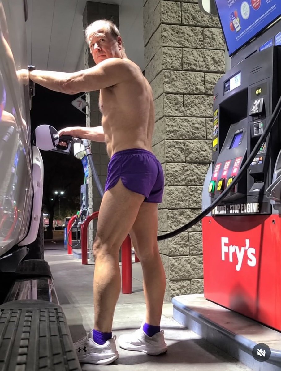 tvdukie93's tweet photo. Fuel is so expensive now I've had to sell my shirt. https://t.co/z5MJllNXYP