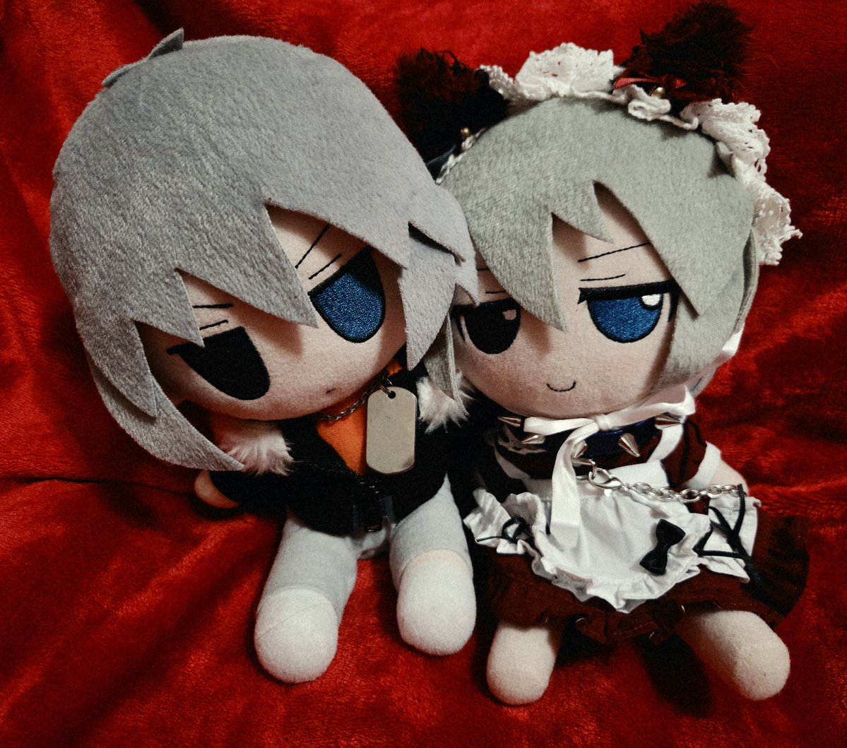 MisaValentines's tweet photo. He just wants to be close to Akira, but Akira isn't having it https://t.co/em8XW9Vdzt