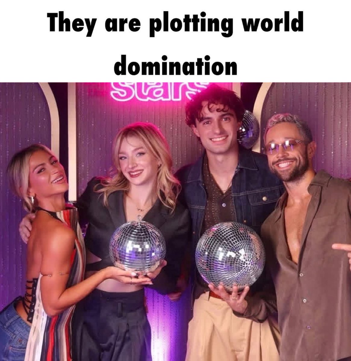 natchochees3's tweet photo. either way it goes there will be a mirrorball in the karagach household #dwts https://t.co/HkZ8IDjbpg