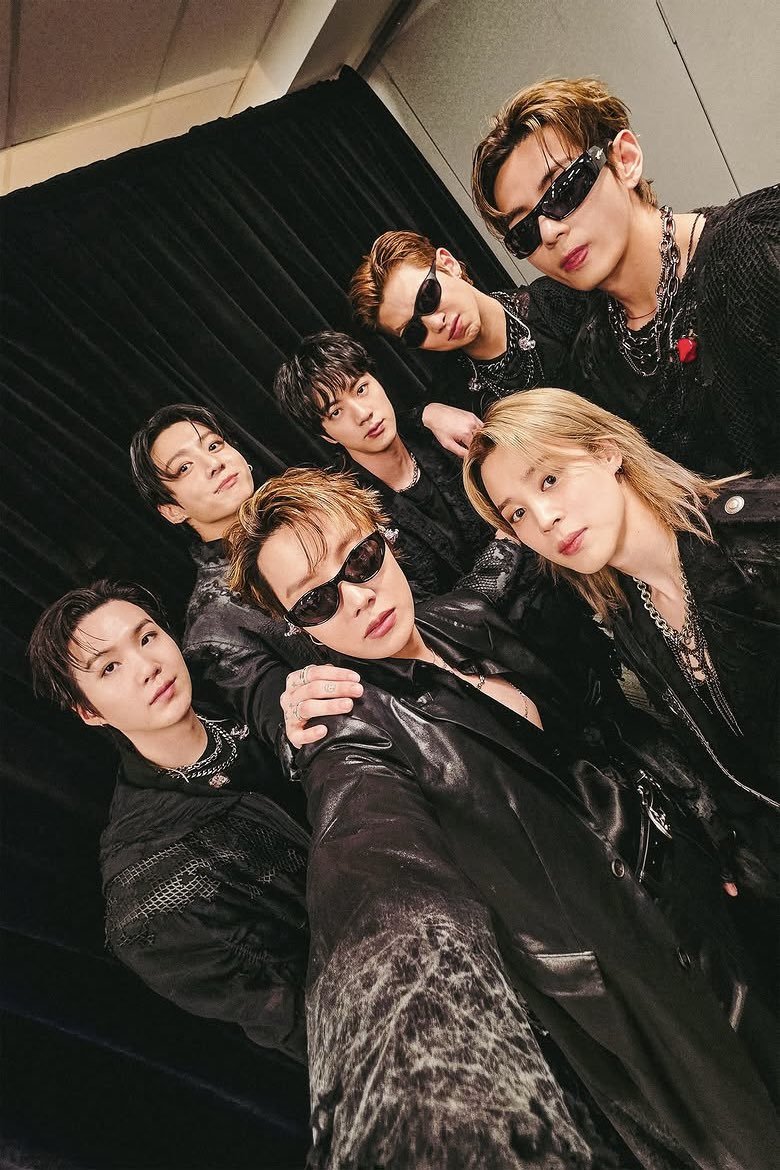 ariaurora08's tweet photo. We demand a public apology from @TheWoodyShow to BTS, especially Jungkook, for mocking his name. We expect iHeartRadio to address this seriously. Event criticism can be explained, but insulting your audience and mocking an artist who performed at your festival is unacceptable. https://t.co/CTFfaGnCCb