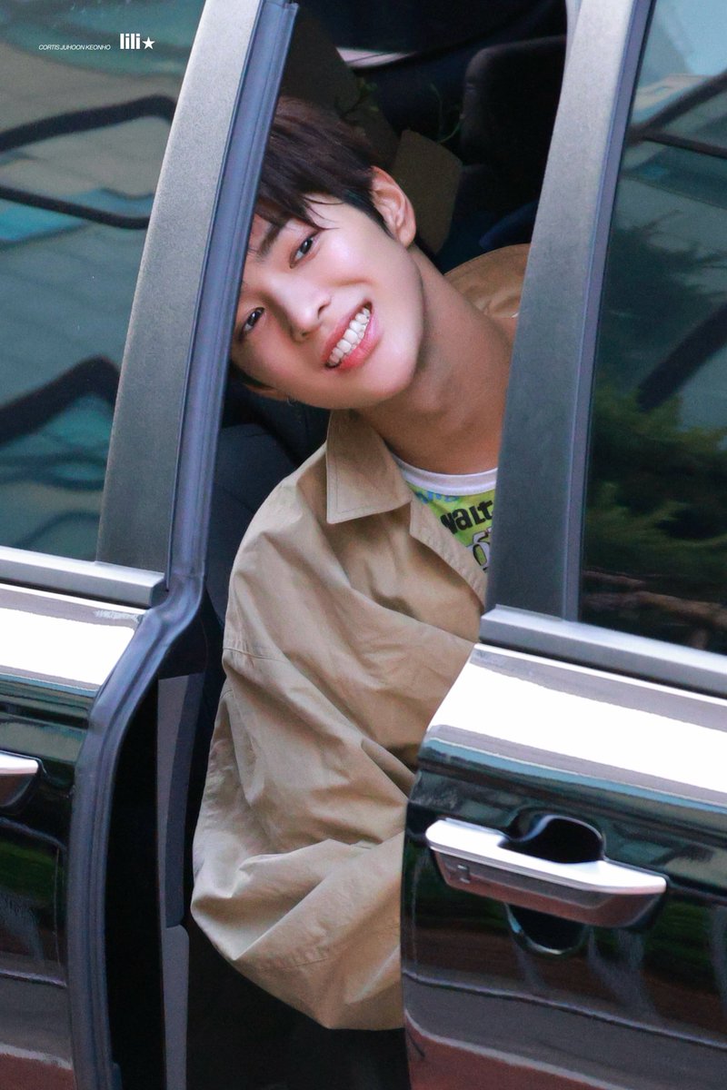keonho_smiling's tweet photo. #건호 #KEONHO https://t.co/kvAGp695MZ