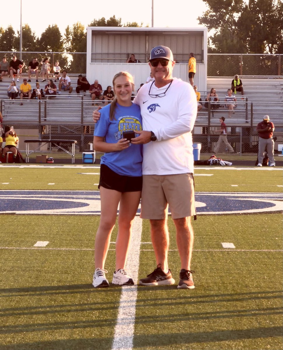 BeaCerda22's tweet photo. Got some new bling💍💍
Love creating these memories with the people I love the most!!
@AnsleyJohn25 
@StarsNatTN https://t.co/3BWboseP0P