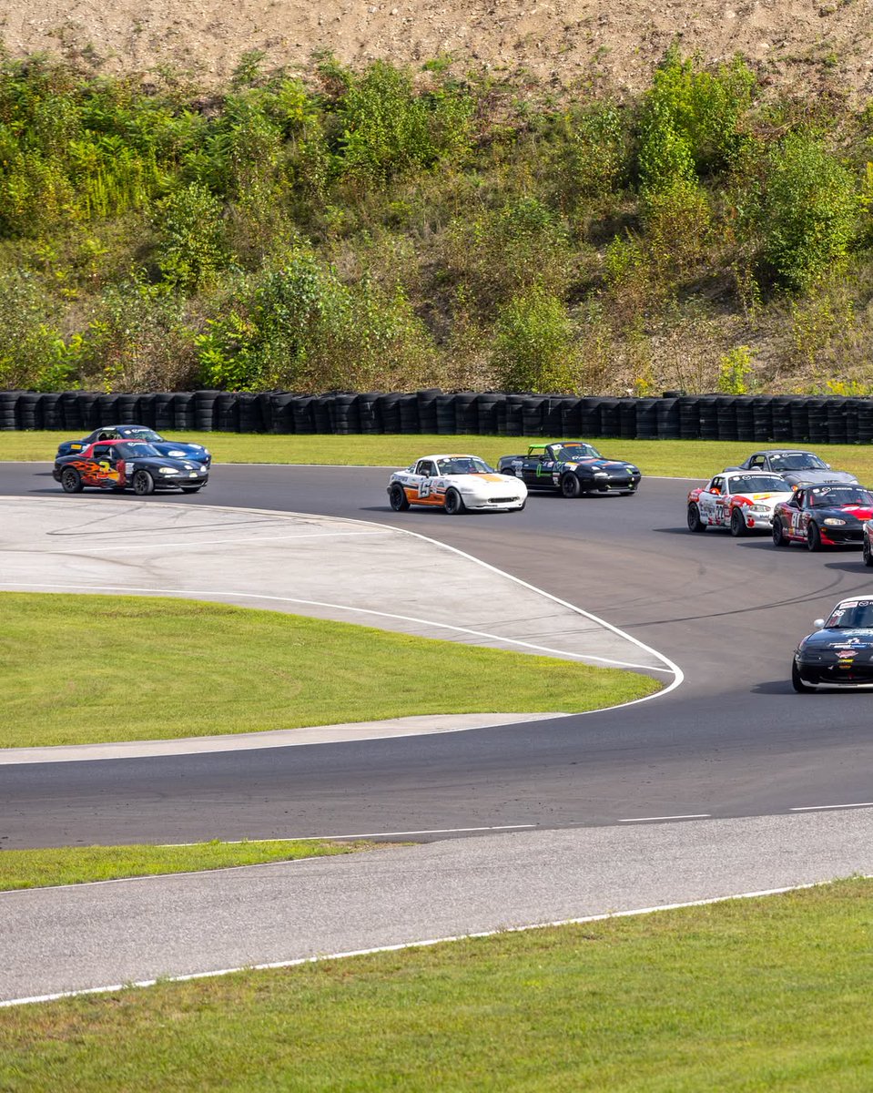 MandyPhilb8q's tweet photo. Miata Canada Cup racing series is seeing more entries this year. Tag yourself in this photo! https://t.co/hi0ZzRxcCI