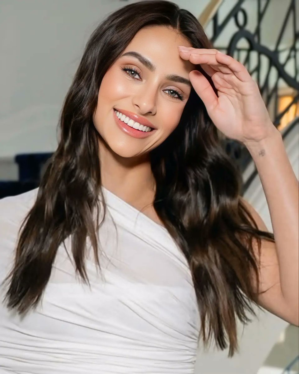 Kedicik35's tweet photo. The most beautiful smile 🤍✨️ @rennotni https://t.co/rkZPyVIhIX