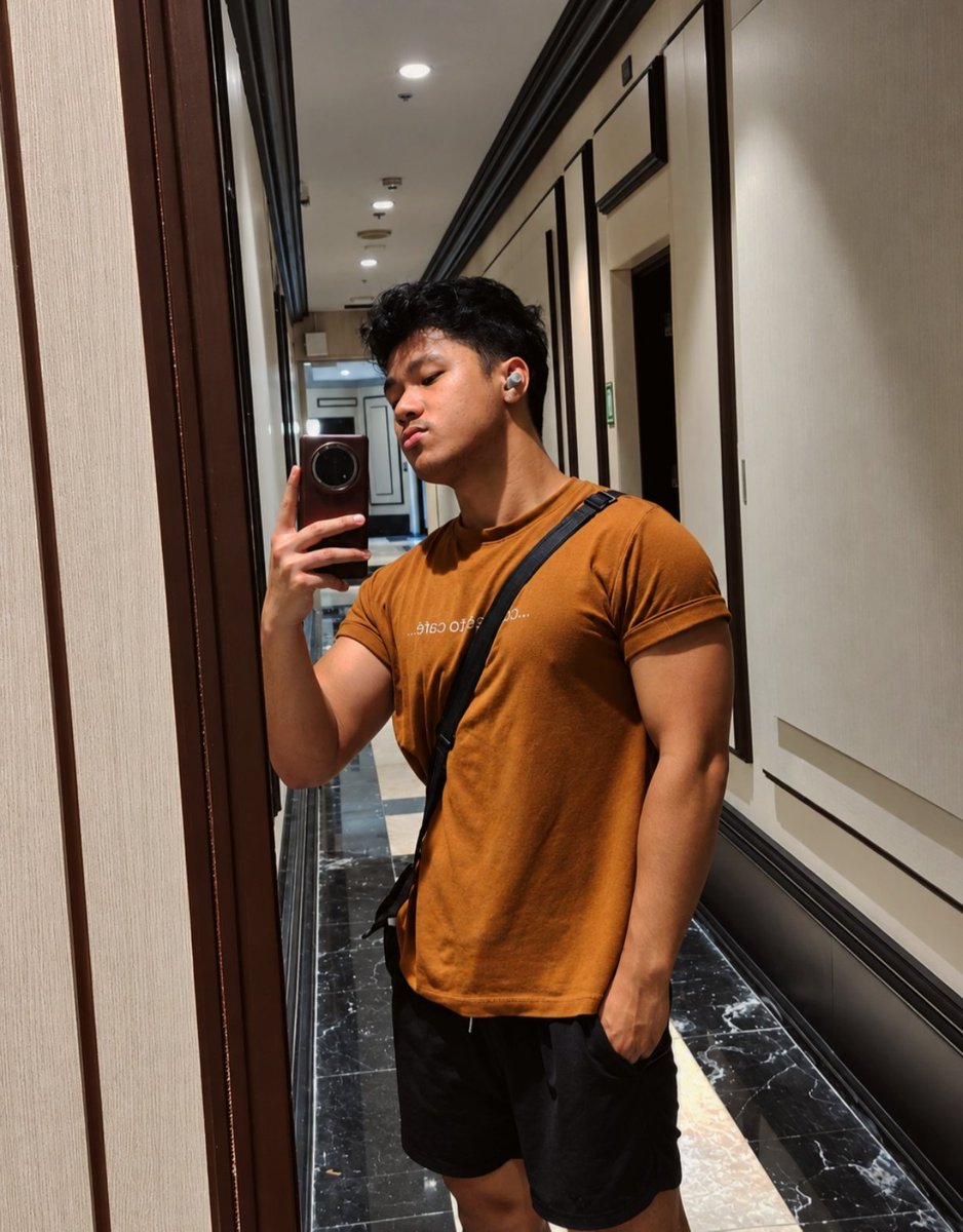 thirdyboiiiy's tweet photo. Ito pala lagusan papuntang Narnia HAHAHA https://t.co/40GR2ruP4u