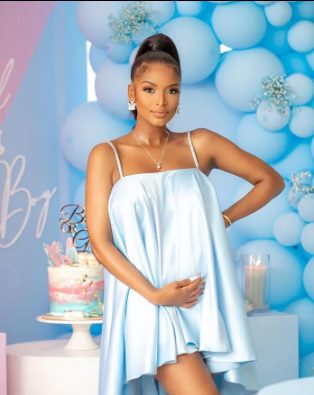 FunzaniDesign's tweet photo. 🇿🇦👶 BREAKING MZANSI CELEB NEWS! 🇿🇦 BABY GIRL ON THE WAY! 💕
Ayanda Thabethe and husband Peter Matsimbe are expecting their third child! 👶🏽🎀
Their two boys are about to become big brothers. 🥹❤️ https://t.co/ZqnaRImsBY