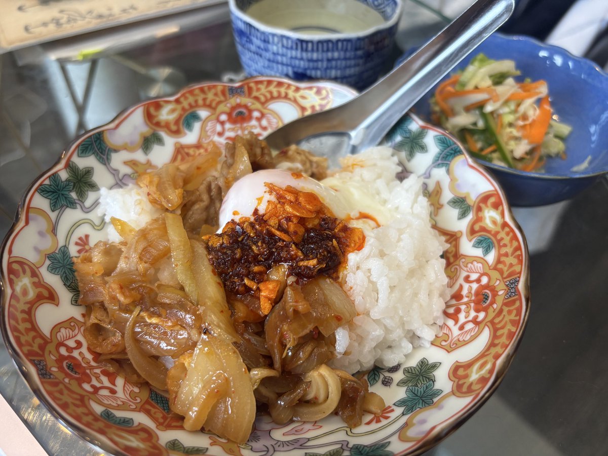 Flikemeat's tweet photo. 学食で食べた豚キムチ＋食べるラー油がおいしかったのでマネしてみた。
#料理記録
#おうちごはん https://t.co/peuUINDdEO