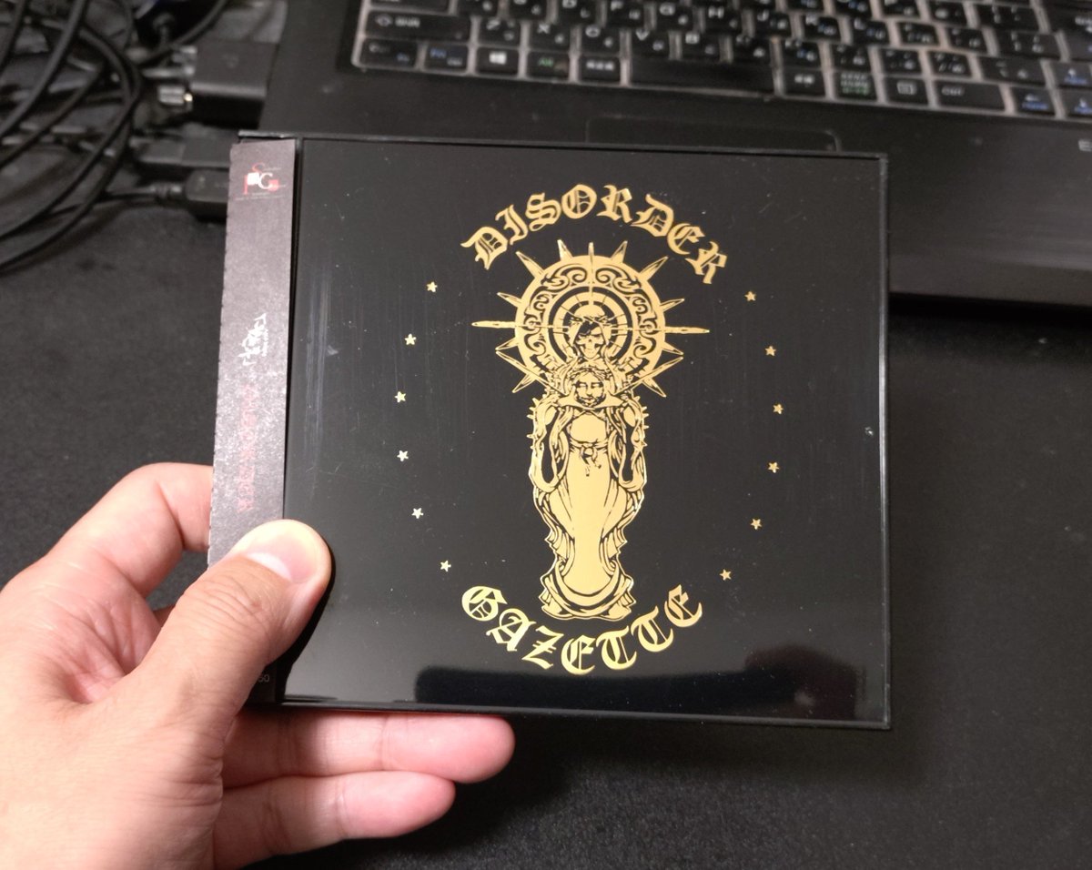 js5dm9b9jwhy1tq's tweet photo. ここだけの話 the GazettE 好きな人いる？ https://t.co/wwlViVV7L8