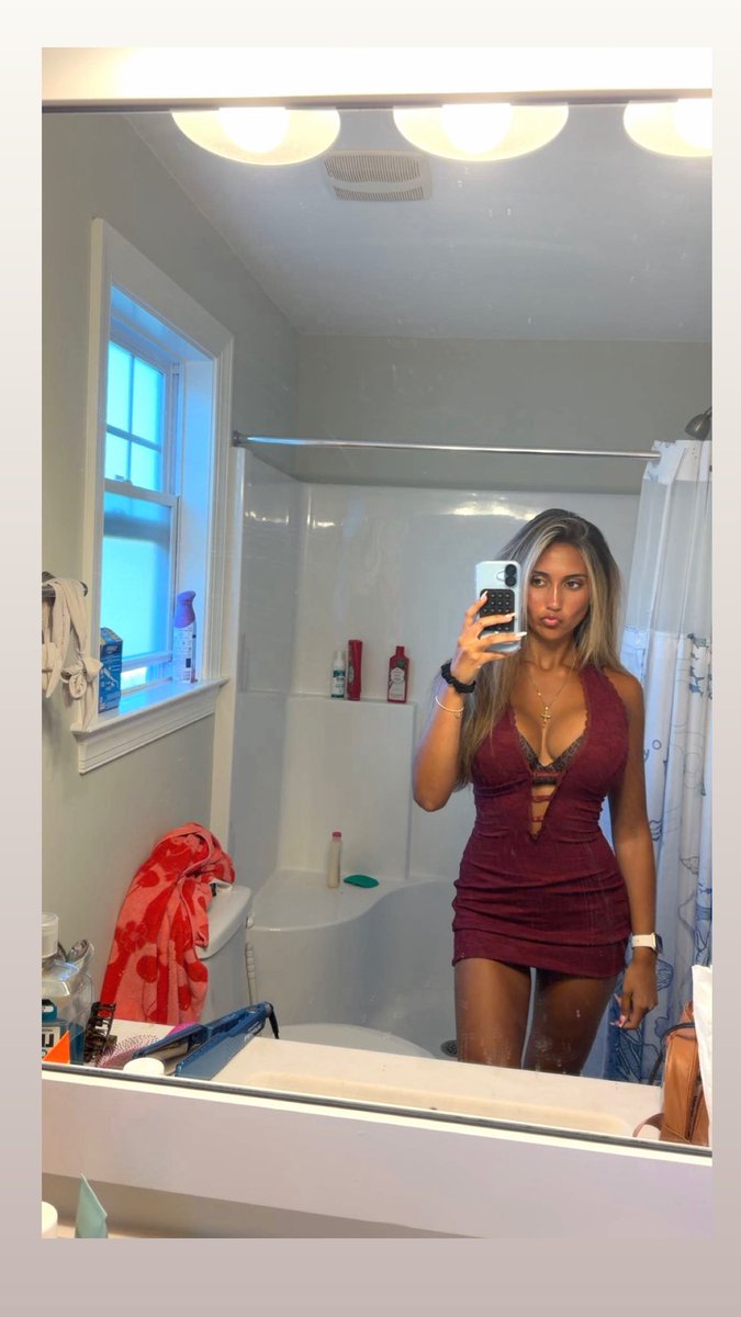 gizzybaae's tweet photo. Going live @ChatTimeNow https://t.co/hfQbXiExcf