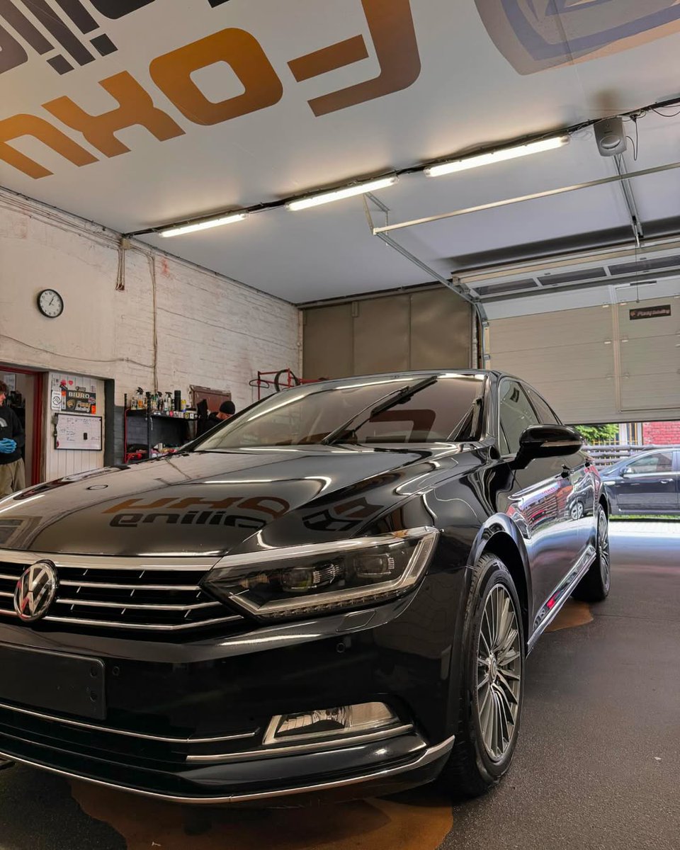 YuonneSimpzg's tweet photo. @foxy__detailing Paint decontamination, paint correction, ceramic coating, interior detailing, engine bay detailing, Poland detailing https://t.co/CLbji0rv7L