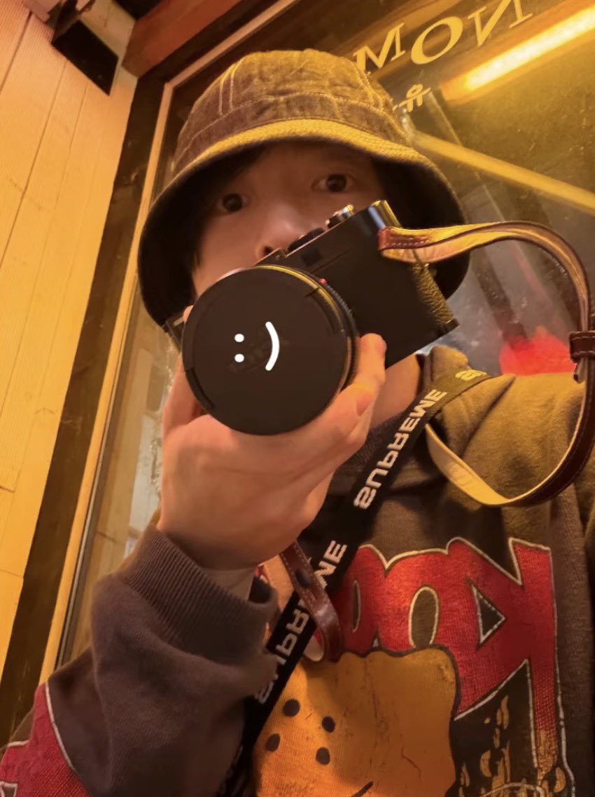 JeonJungkook_BR's tweet photo. AMOR 😭 https://t.co/S3KPfWxt7m